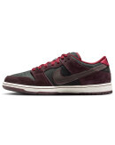 Nike SB - Dunk Low Pro x Riot Skateshop